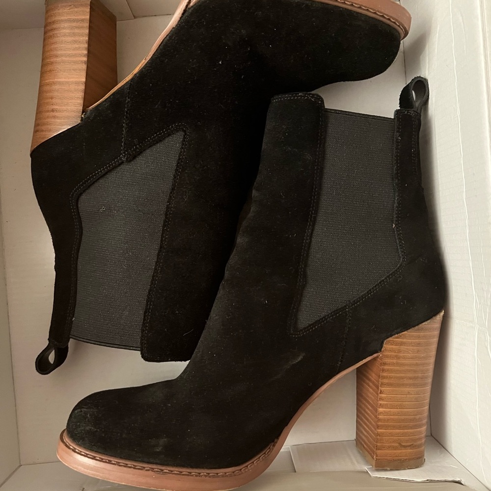 Marc Fisher Black Boots sz 8